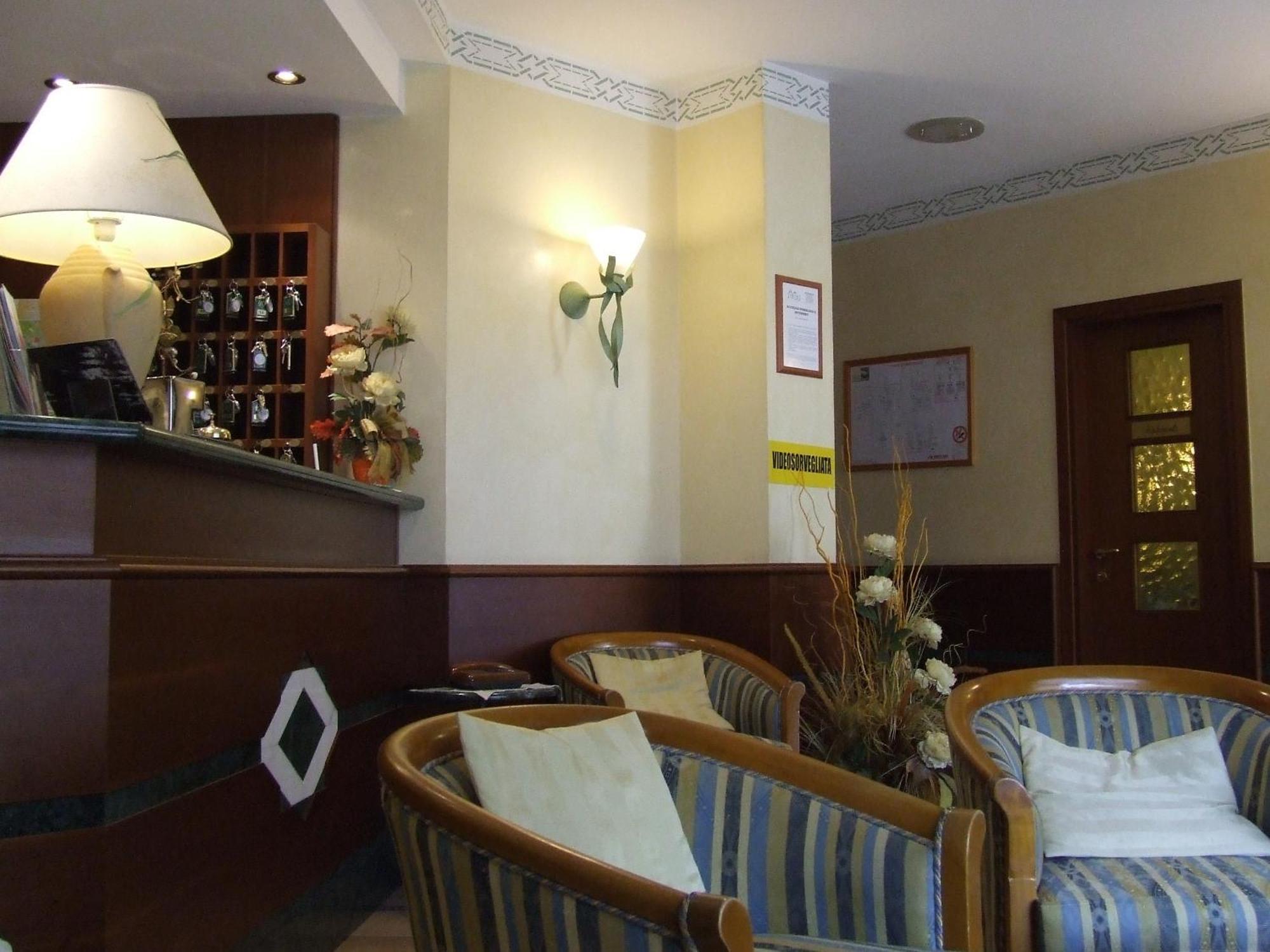 Albergo Il Cochino 몬탈레 외부 사진