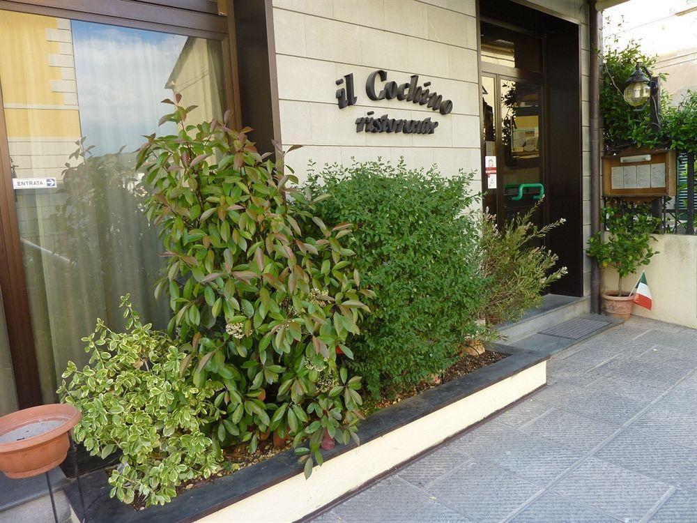 Albergo Il Cochino 몬탈레 외부 사진
