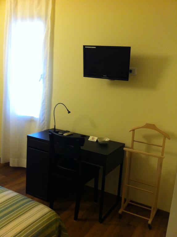 Albergo Il Cochino 몬탈레 외부 사진