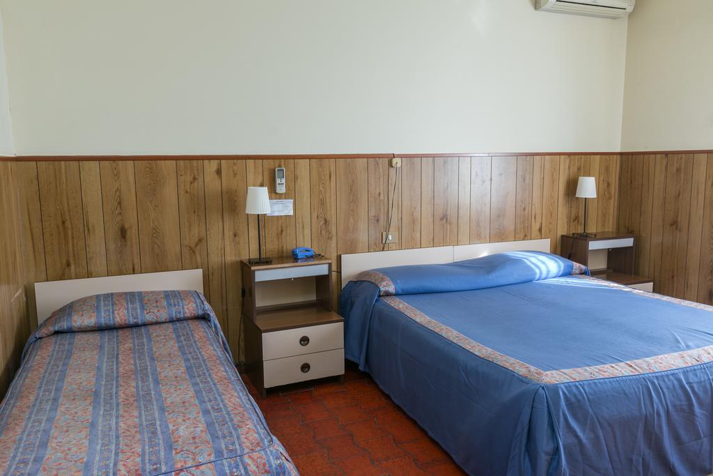 Albergo Il Cochino 몬탈레 외부 사진