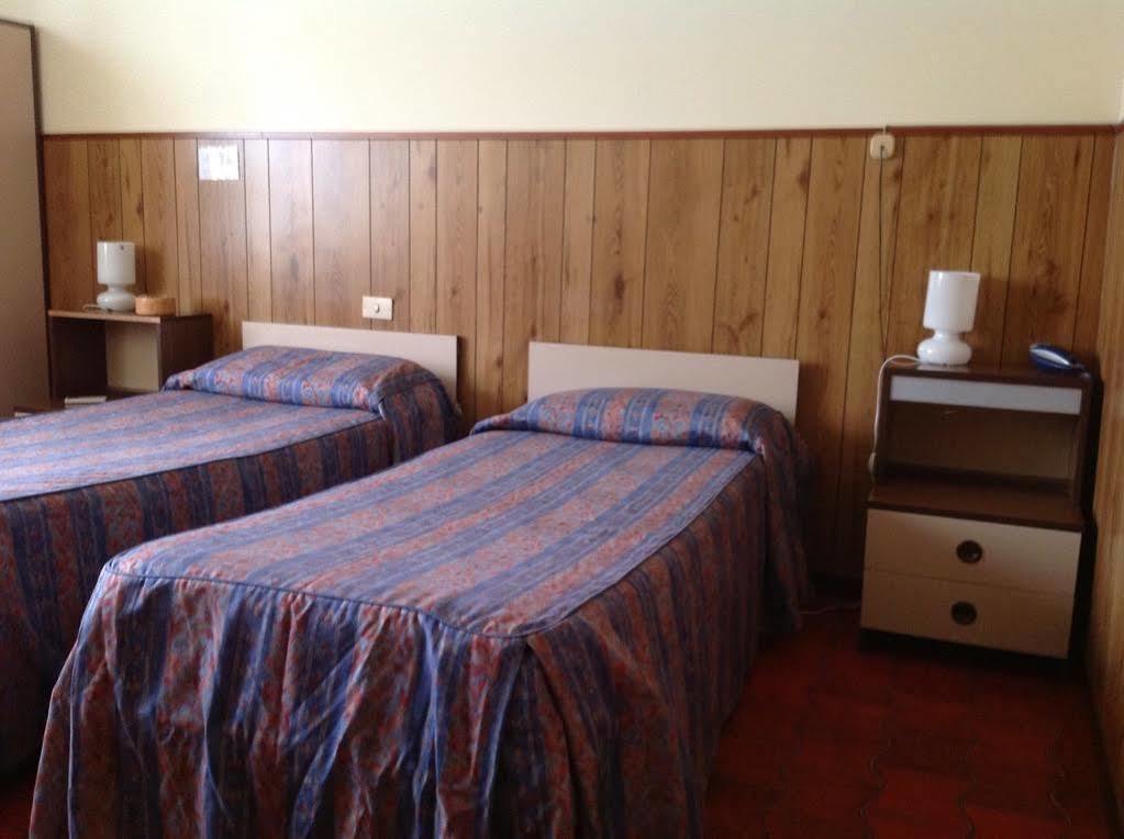 Albergo Il Cochino 몬탈레 외부 사진